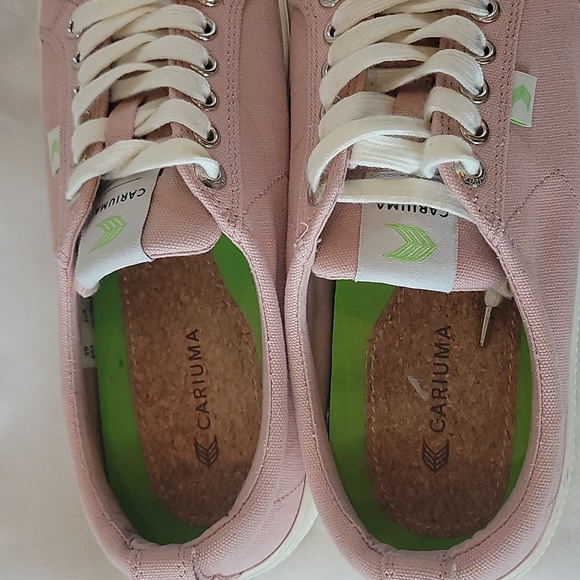 CARIUMA sneakers sz 10 womans excellent shape! Plush pink/mauve - Picture 6 of 11